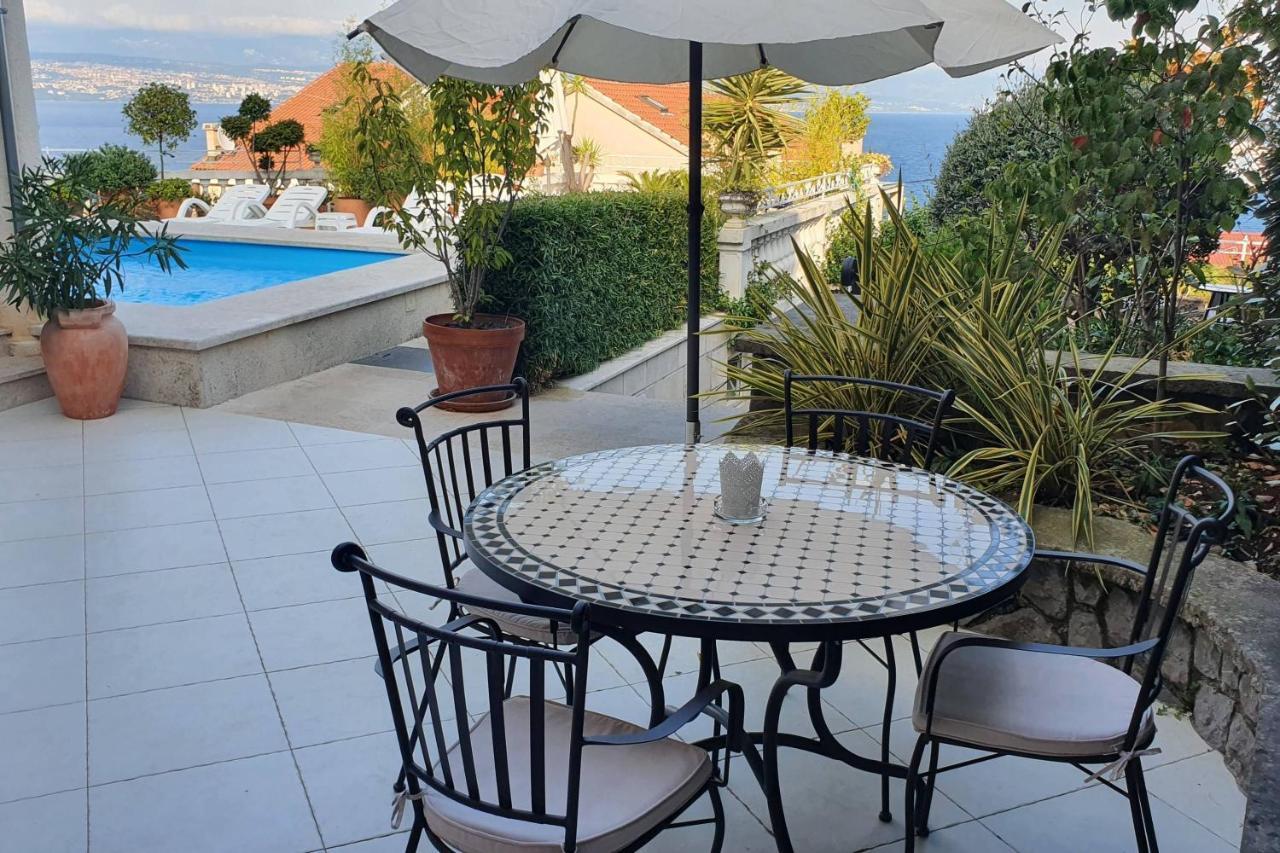 Family Friendly Apartments With A Swimming Pool Lovran, Opatija - 14178 Extérieur photo